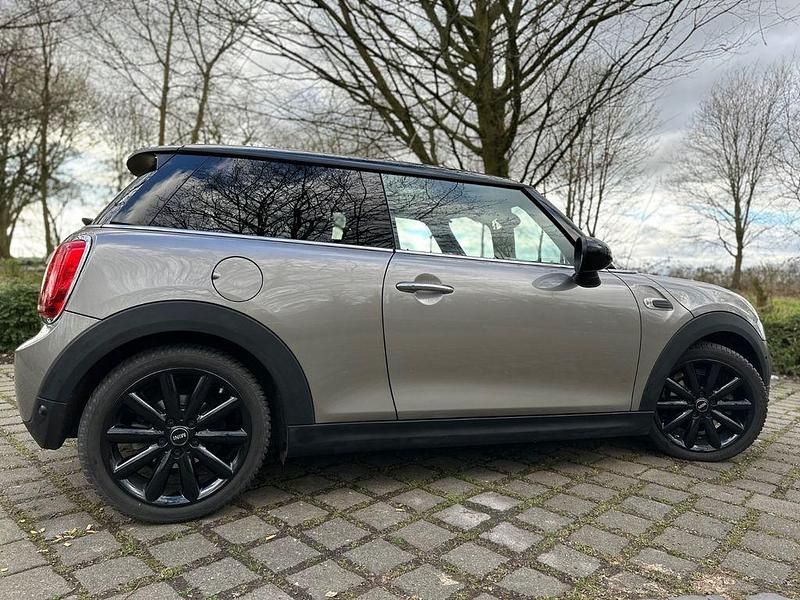 Gebraucht Mini Cooper 136 PS (100 kW) 2017 Silber Kleinwagen