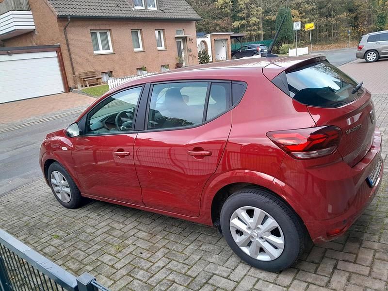 Gebraucht Dacia Sandero 67 PS (49 kW) 2021 Rot Limousine