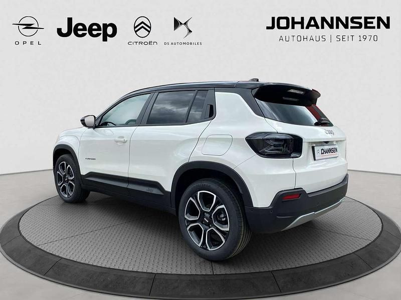 Neu Jeep Avenger Summit 110 PS (80 kW) 2025 Schwarz SUV