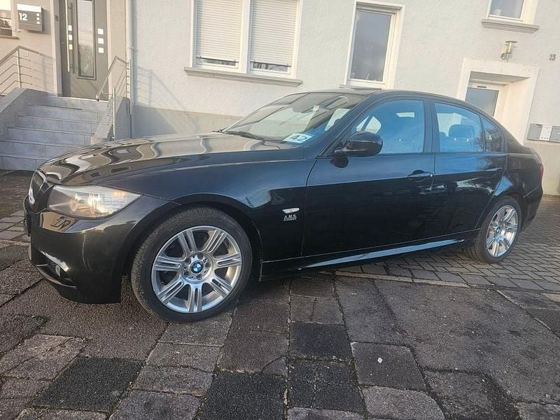 Schwarz Gebraucht 2009 BMW 330 Comfort Edition Limousine | 7.800 € (Superpreis) - Bild 1/4