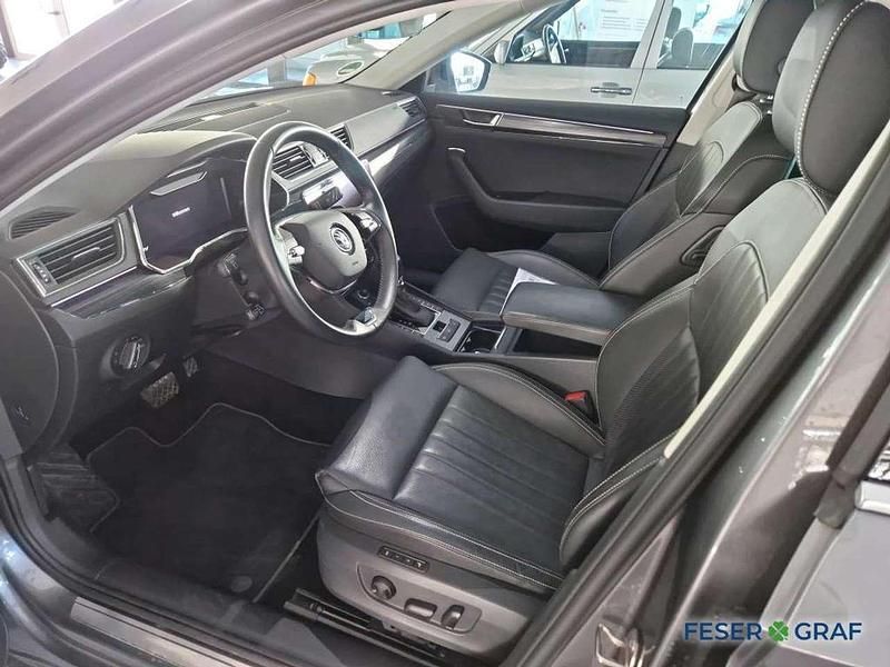 Gebraucht Skoda Superb Style 218 PS (160 kW) 2022 Graphitegrau metallic Kombi