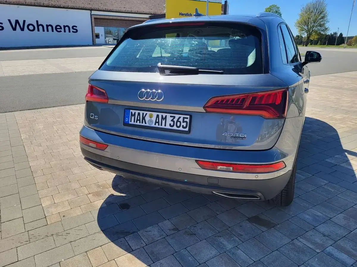 Gebraucht Audi Q5 Basis 190 PS (139 kW) 2020 Grau SUV