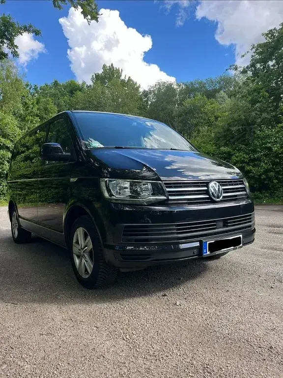 Gebraucht VW Multivan Comfortline 150 PS (110 kW) 2019 Schwarz Van / Kleinbus