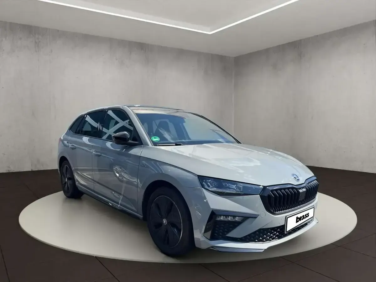 Gebraucht Skoda Scala Monte Carlo 150 PS (110 kW) 2024 Stahlgrau Kleinwagen