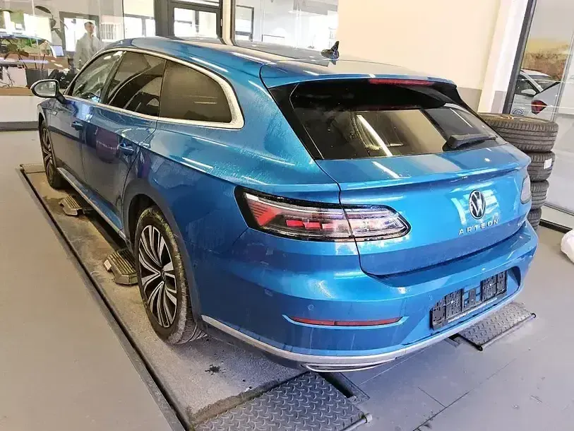 Gebraucht VW Arteon Elegance 218 PS (160 kW) 2022 Blau Kombi