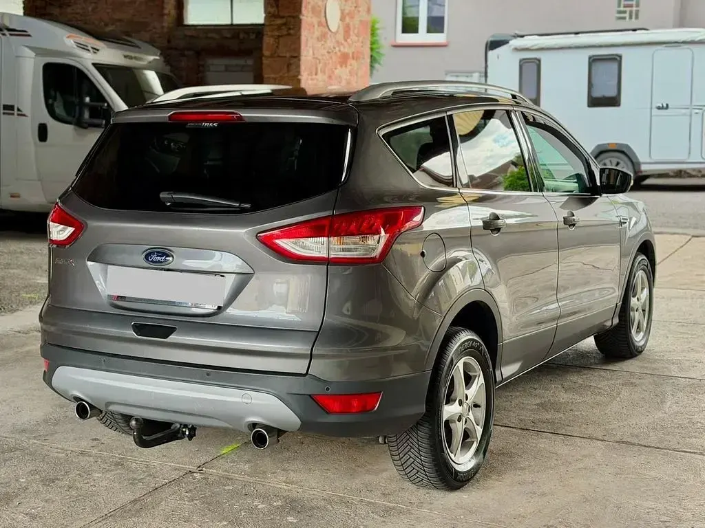 Gebraucht Ford Kuga 163 PS (119 kW) 2014 SUV