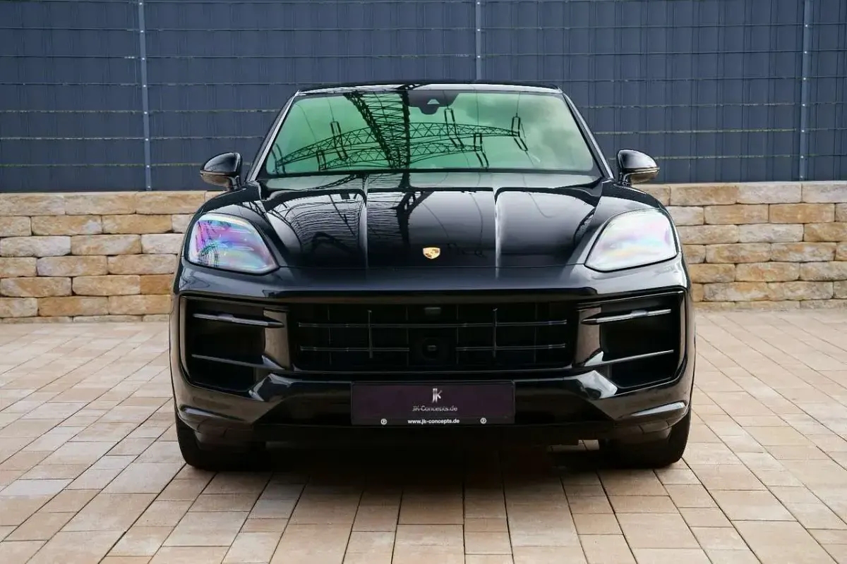 Gebraucht Porsche Cayenne 519 PS (381 kW) 2025 Schwarz SUV