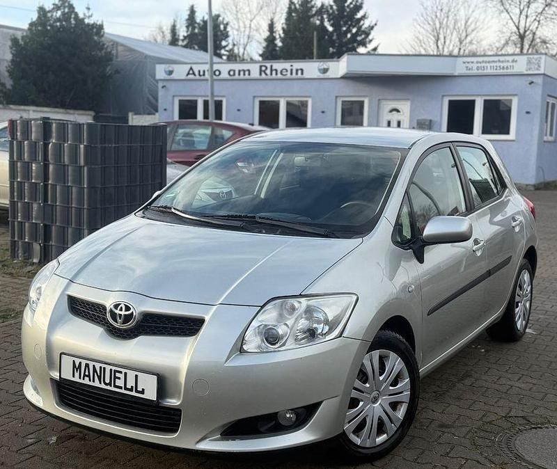 Silber Gebraucht 2008 Toyota Auris Sol Limousine | 3.950 € (Fairer Preis) - Bild 1/4