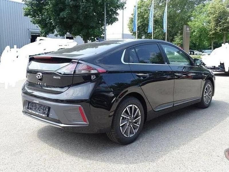 Gebraucht Hyundai Ioniq Prime 100 kW (136 PS) 2021 Phantom black metallic Kleinwagen
