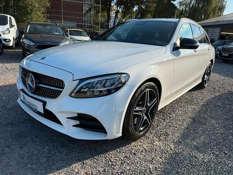 Weiß Gebraucht 2019 Mercedes C300 Limousine | 23.990 € (Superpreis) - Bild 1/4