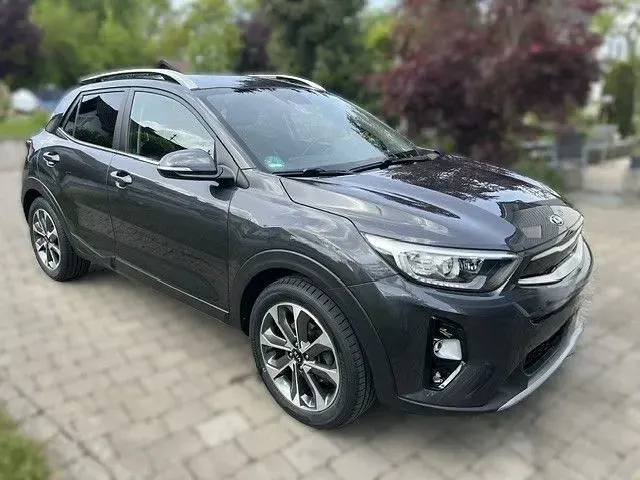 Gebraucht Kia Stonic Spirit 120 PS (88 kW) 2018 Grau SUV