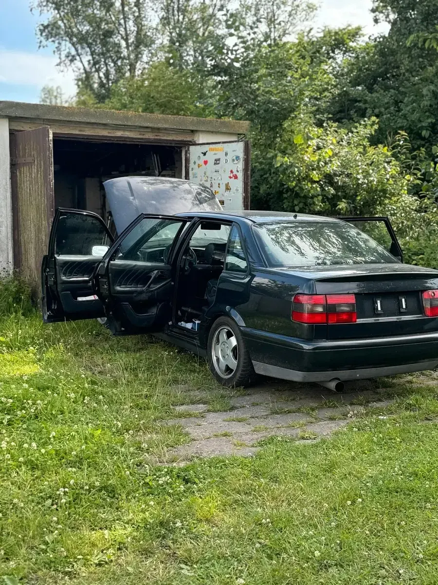Gebraucht VW Passat 174 PS (127 kW) 1994 Schwarz Limousine