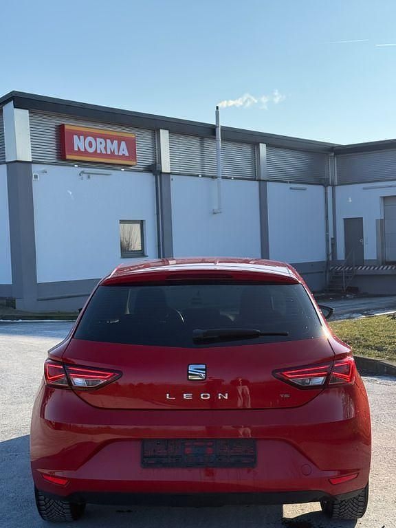 Second-hand Seat Leon SC Style 105 CP (77 kW) 2013 Roșu Hatchback