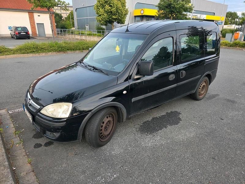 Schwarz Gebraucht 2005 Opel Combo Van / Kleinbus | 1.500 € - Bild 1/4
