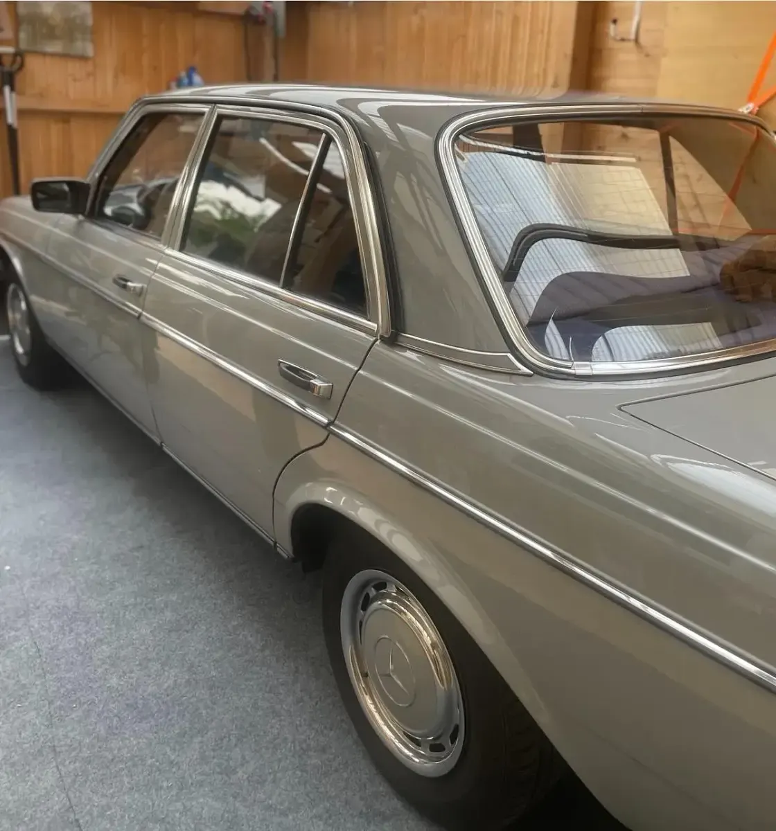 Gebraucht Mercedes 240 1981 Grau Limousine