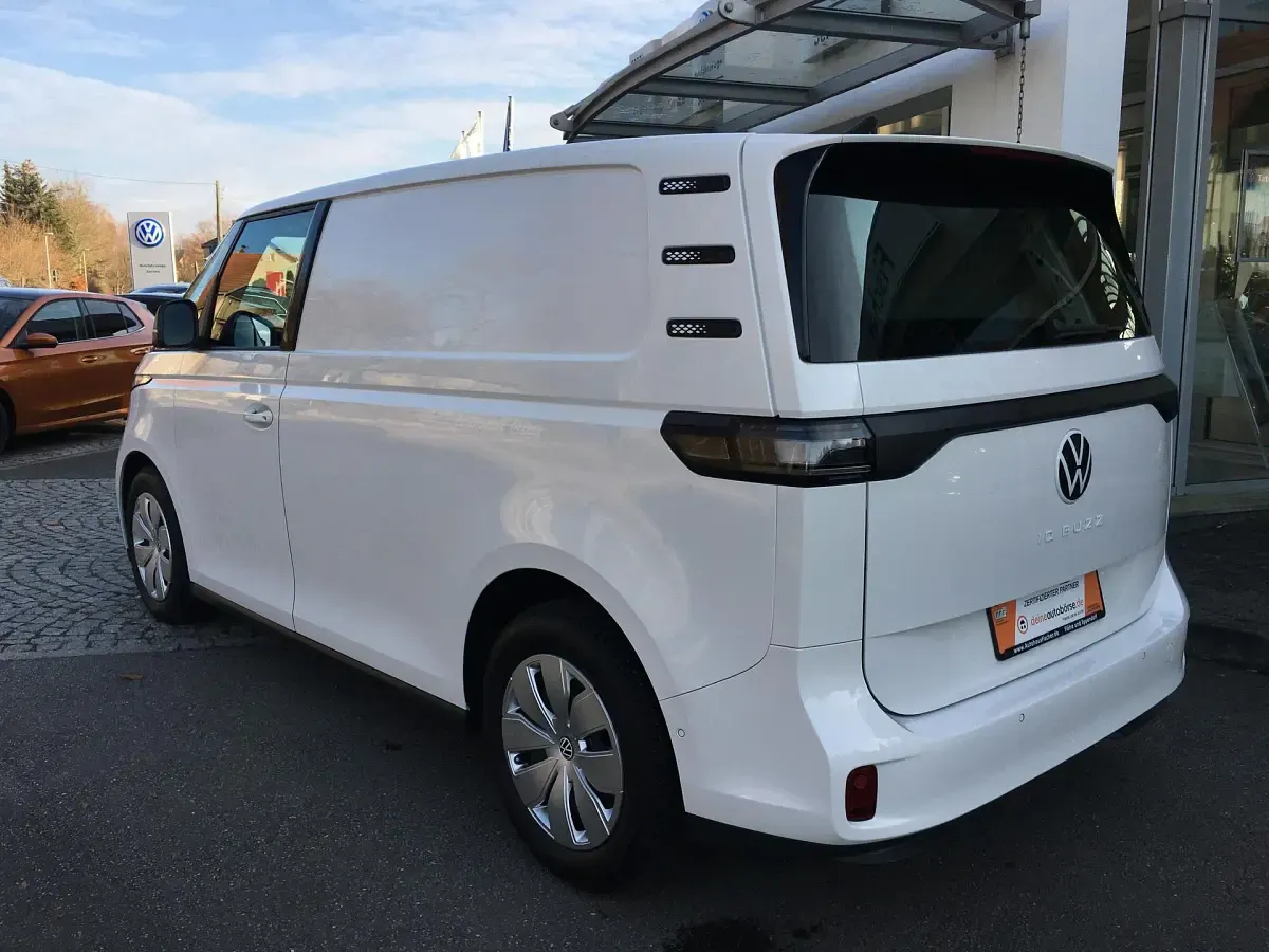 Gebraucht VW ID. Buzz Basis 150 kW (204 PS) 2022 Candyweiß Van / Kleinbus