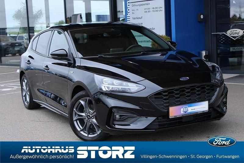 Obsidianschwarz Gebraucht 2021 Ford Focus ST-Line X Limousine | 21.990 € (Etwas zu teuer) - Bild 1/4