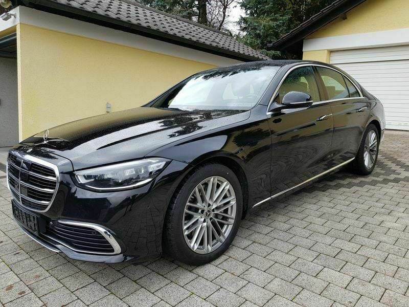 Schwarz (obsidianschwarz metallic) Gebraucht 2021 Mercedes S350 Limousine | 99.100 € - Bild 1/4