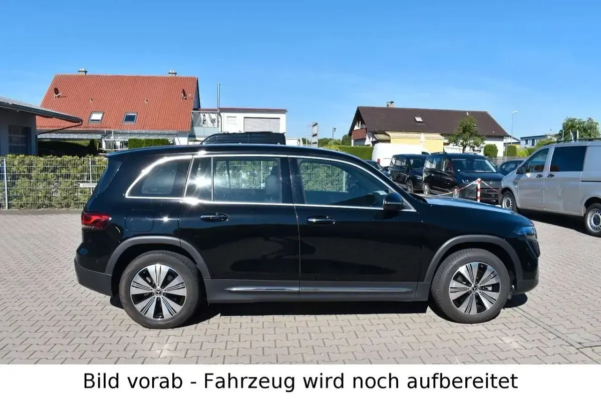 Gebraucht Mercedes EQB250 Advanced Plus 139 kW (190 PS) 2023 Nachtschwarz SUV