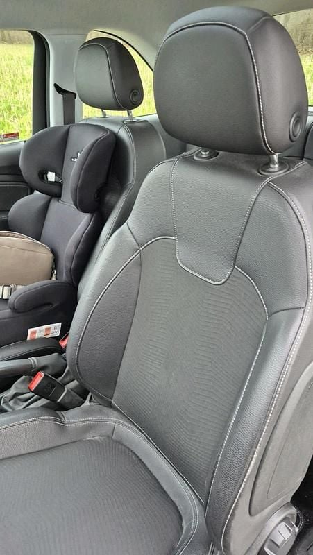 Second-hand Opel Adam 101 CP (74 kW) 2017 Negru Hatchback