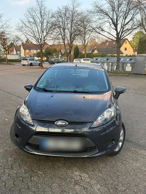 Gebraucht Ford Fiesta 70 PS (51 kW) 2011 Grau Kleinwagen
