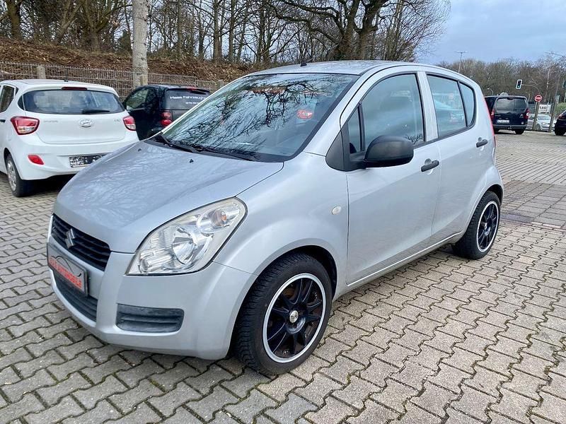 Gebraucht Suzuki Splash 65 PS (47 kW) 2009 Silber Kleinwagen