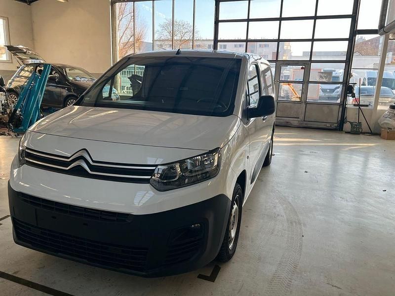 Gebraucht Citroën Berlingo 102 PS (75 kW) 2022 Weiß Van / Kleinbus