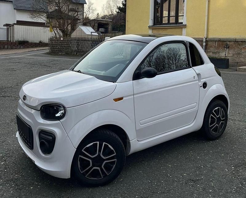 Second-hand Ligier Dué First 2024 Alb Hatchback