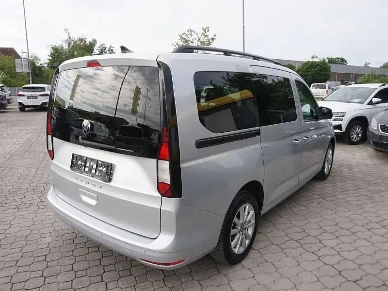 Gebraucht VW Caddy Life 102 PS (75 kW) 2023 Silber Van / Kleinbus