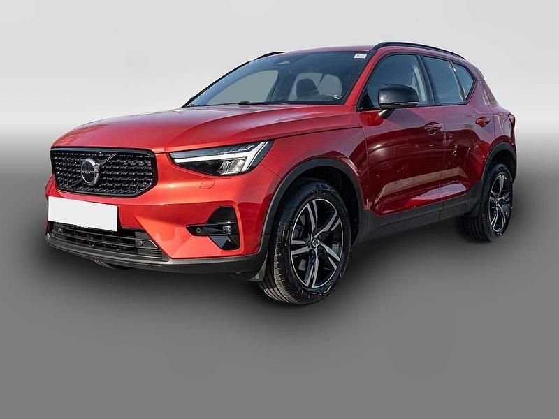 Gebraucht Volvo XC40 Plus 163 PS (119 kW) 2023 Rot SUV