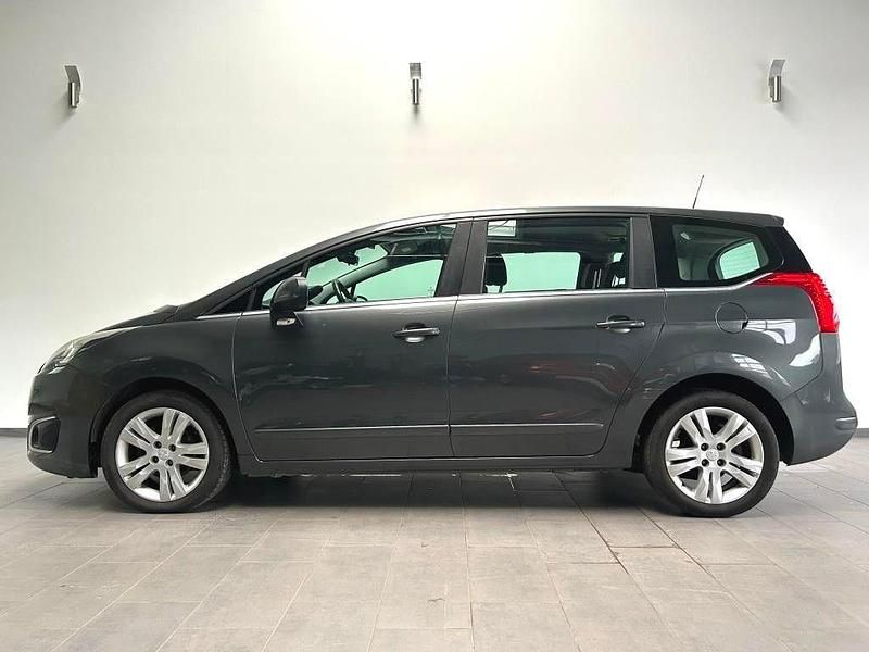 Gebraucht Peugeot 5008 Active 114 PS (83 kW) 2015 Grau Van / Kleinbus