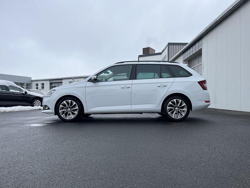 Gebraucht Skoda Fabia Ambition 95 PS (69 kW) 2022 Weiß Kombi