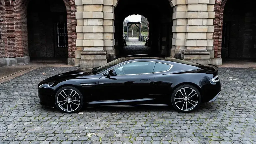 Gebraucht Aston Martin DBS 517 PS (380 kW) 2011 Schwarz Coupé