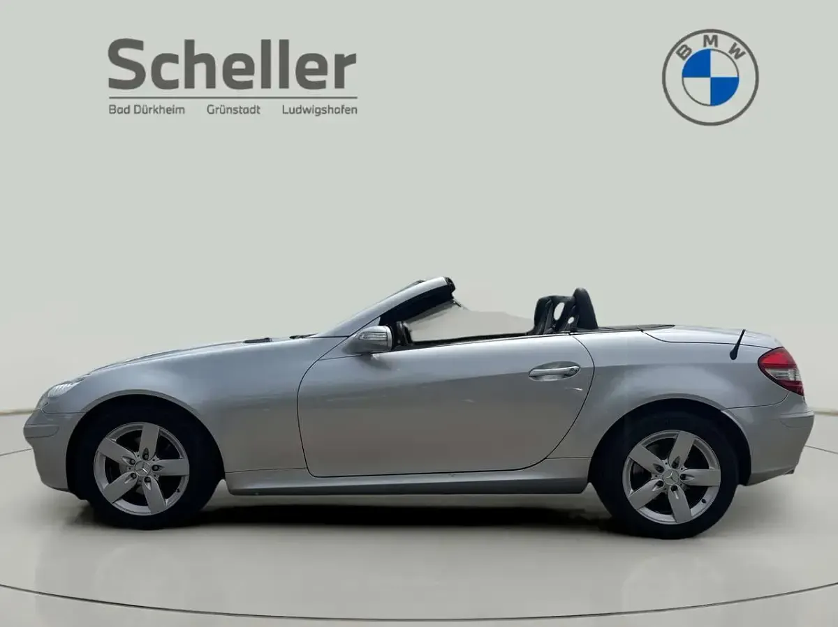 Gebraucht Mercedes SLK200 163 PS (119 kW) 2007 Iridiumsilber  metalliclack Cabrio