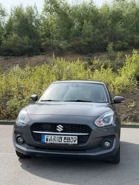 Gebraucht Suzuki Swift Comfort 83 PS (61 kW) 2021 Grau Kleinwagen