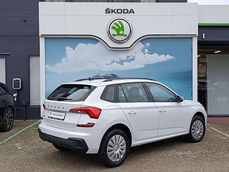 Gebraucht Skoda Kamiq Essence 95 PS (69 kW) 2024 Moonweiss metallic SUV