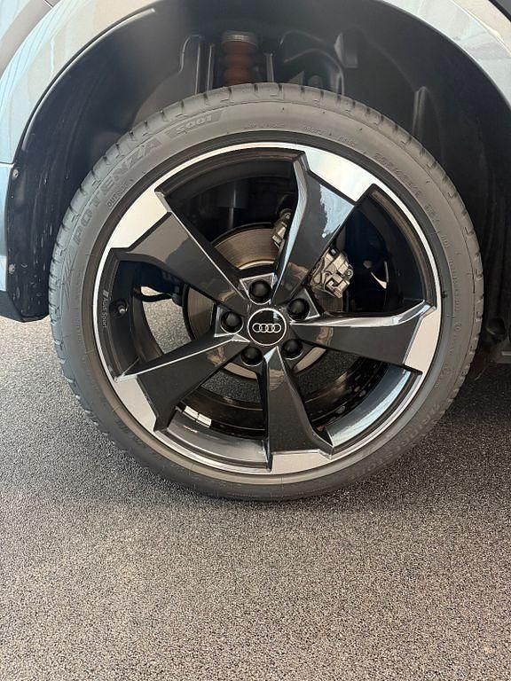 Gebraucht Audi Q2 S-Line 150 PS (110 kW) 2024 Grau SUV