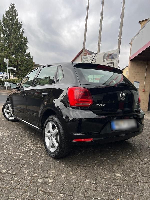 Gebraucht VW Polo Trendline 75 PS (55 kW) 2017 Schwarz Kleinwagen