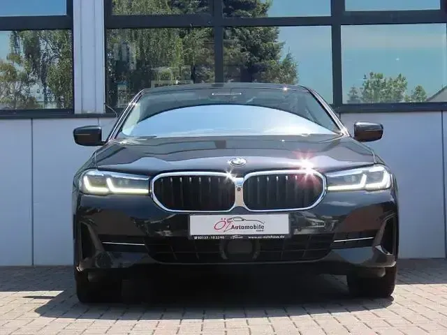 Gebraucht BMW 530 Sport Line 286 PS (210 kW) 2021 Schwarz Limousine