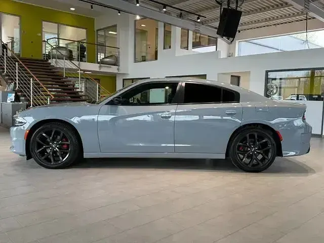 Używany Dodge Charger 296 KM (217 kW) 2021 Szary Sedan/Limuzyna