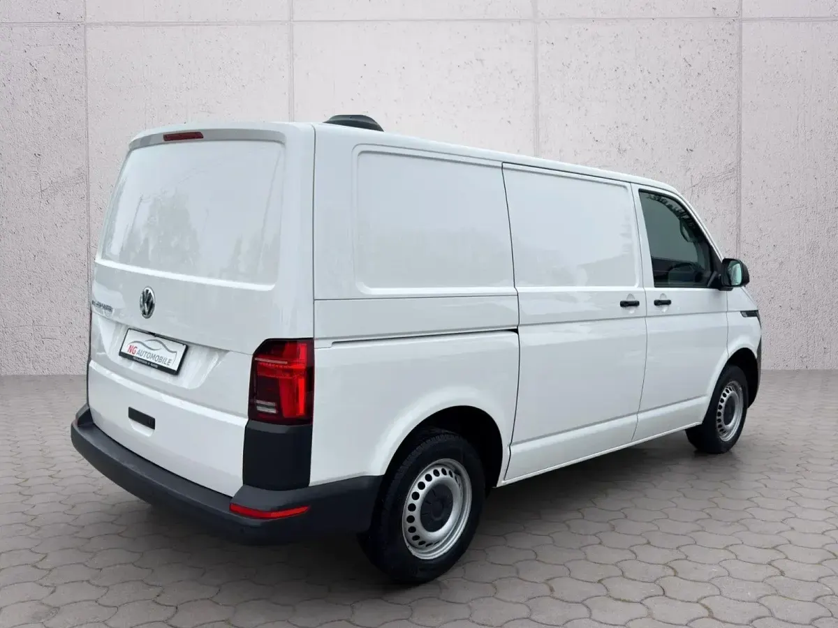 Używany VW Transporter 150 KM (110 kW) 2021 Biały Van