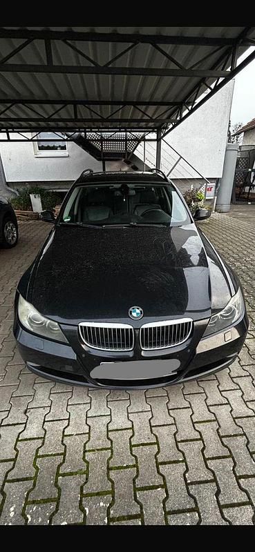 Gebraucht BMW 330 Performance 245 PS (180 kW) 2008 Schwarz Kombi