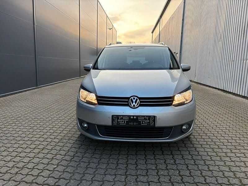 Gebraucht VW Touran Highline 140 PS (102 kW) 2015 Silber Van / Kleinbus