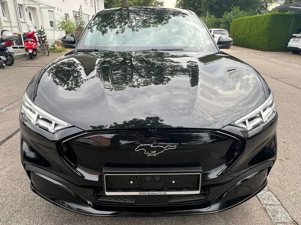 Gebraucht Ford Mustang Mach-E 197 kW (269 PS) 2022 Schwarz SUV