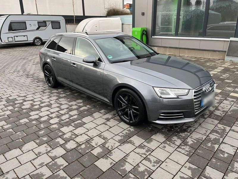 Gebraucht Audi A4 Sport 190 PS (139 kW) 2017 Grau Kombi