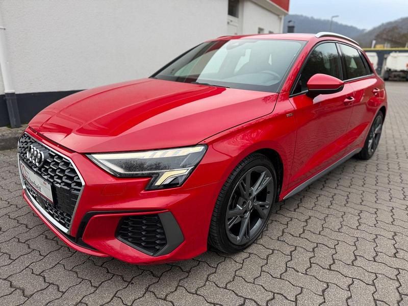 Gebraucht Audi A3 S-Line 116 PS (85 kW) 2020 Rot Limousine