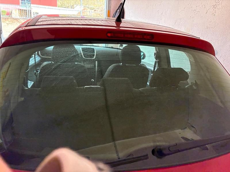 Gebraucht Peugeot 207 95 PS (69 kW) 2012 Rot Limousine