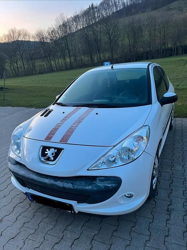 Gebraucht Peugeot 206 60 PS (44 kW) 2009 Kleinwagen