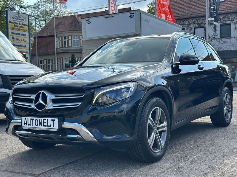 Schwarz Gebraucht 2016 Mercedes GLC250 SUV | 26.990 € (Fairer Preis) - Bild 1/4