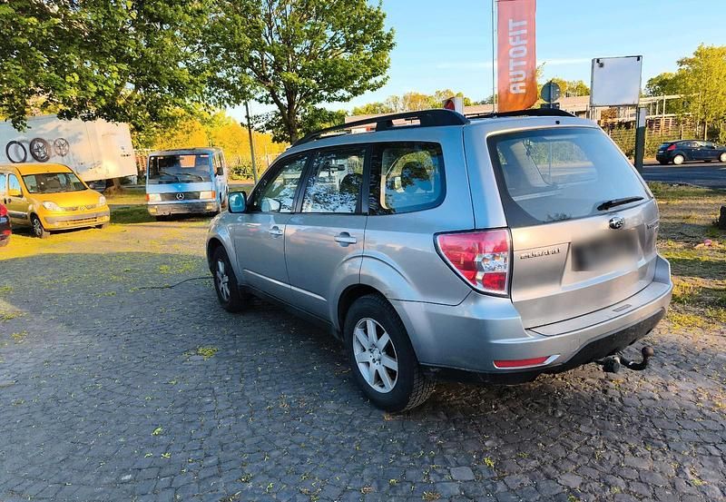 Second-hand Subaru Forester 2011 Argintiu SUV